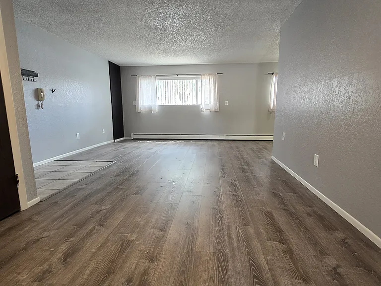 1140 Walnut Ave #8 — Photo 6