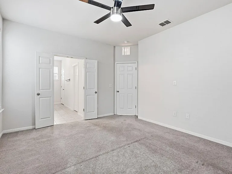10221 Forest Grove Dr — Photo 16