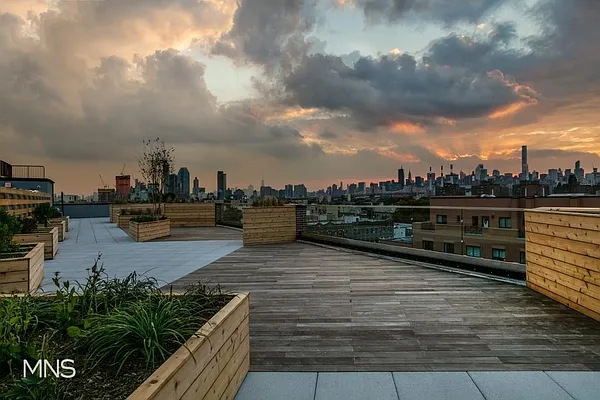 Rented by MNS Marketing | media 14