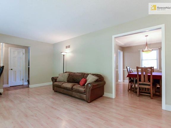 4th image of 11500 W 49th St