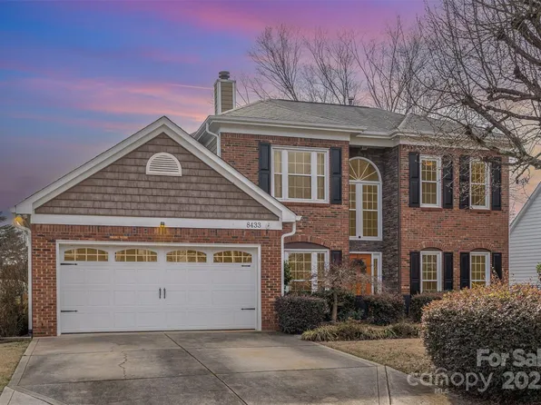 8433 Delberry Ln, Charlotte, NC 28277
