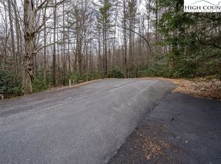 Lots 16 17&18 Tara Dr, Banner Elk, NC 28604