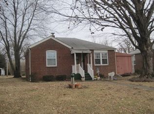 210 SW 11th St, Fairfield, IL 62837