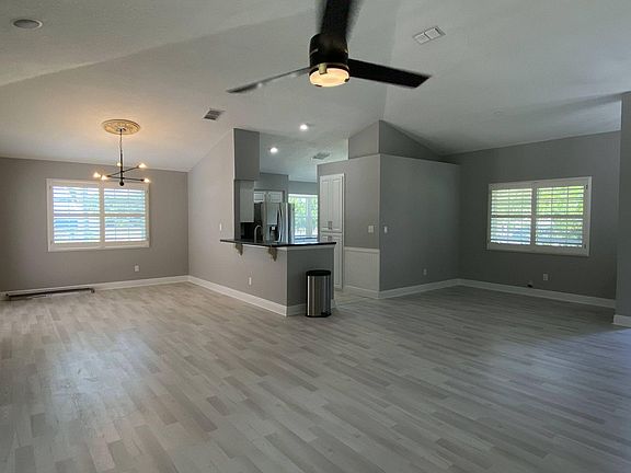 5th image of 4150 Foxwood Blvd