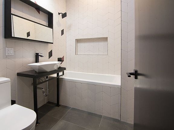 4th image of 797 Sterling Pl #2F