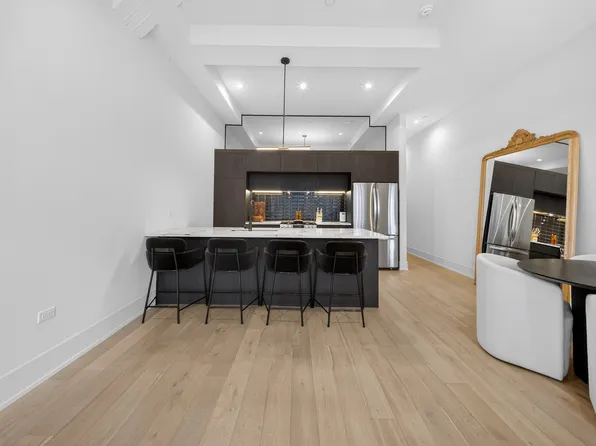 318 W Grand Ave Suite 302, Chicago, IL 60654