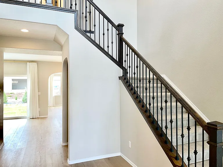 5758 Griffin Dr — Photo 2