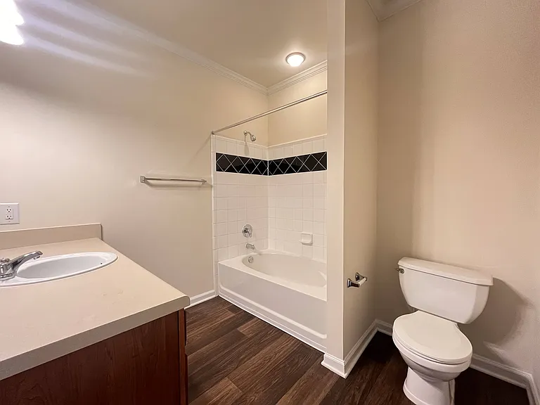 Wesley Kensington Apartments at Stonecrest — Photo 326