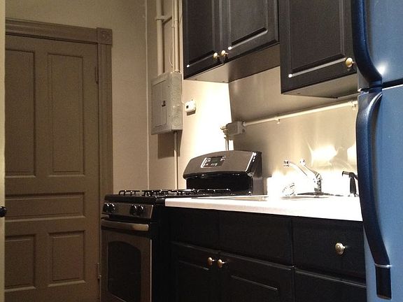 4th image of 1225 Jackson St APT 4