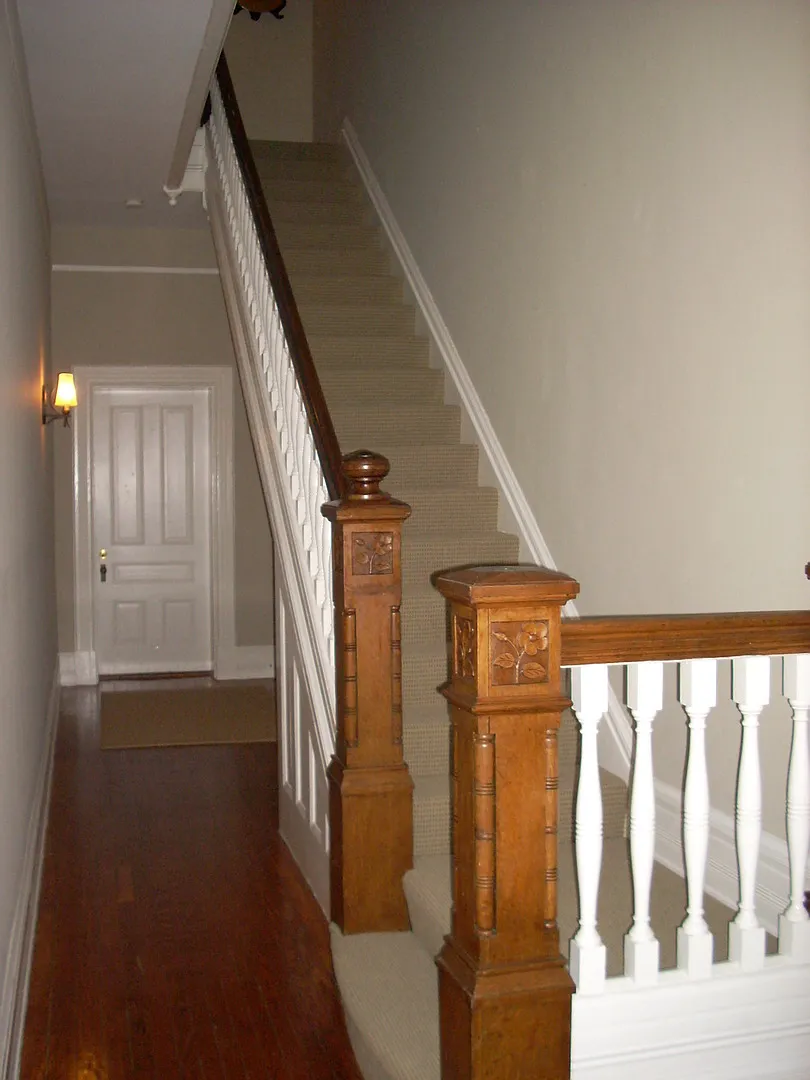 FRANK1005 — Photo 2