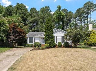 4637 Timberhurst Dr, Raleigh, NC 27612
