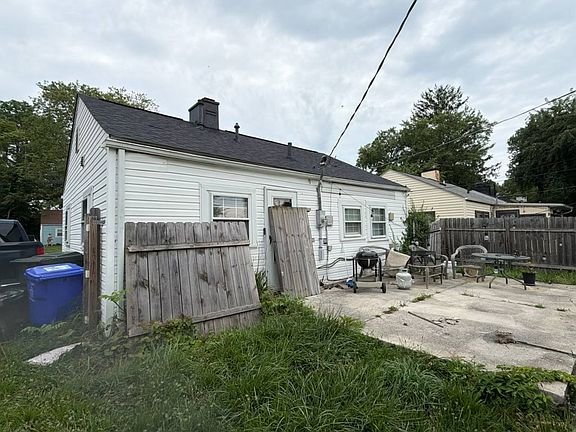 4th image of 3225 E 12th Ave