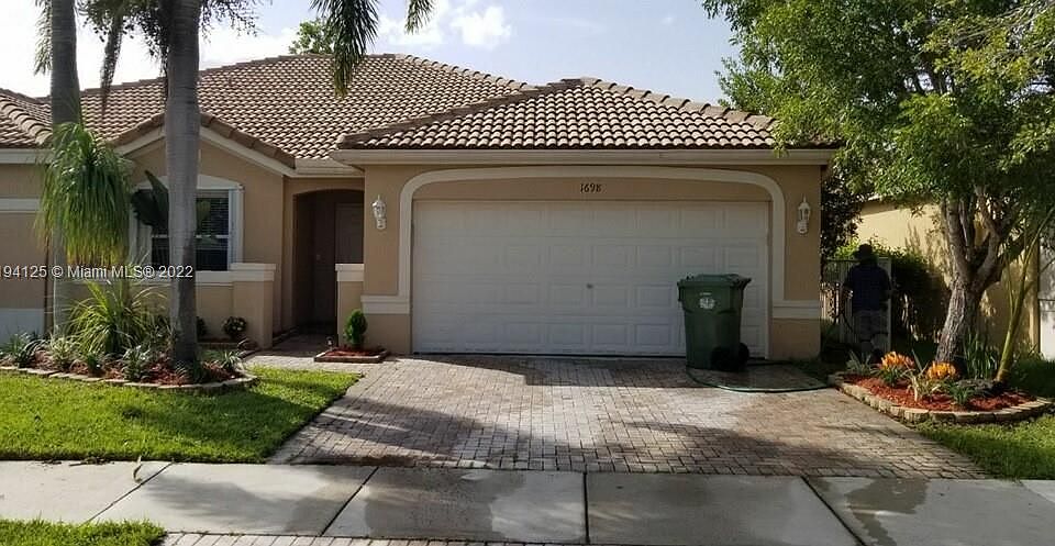 1st image of 1698 Orion Ln #1698