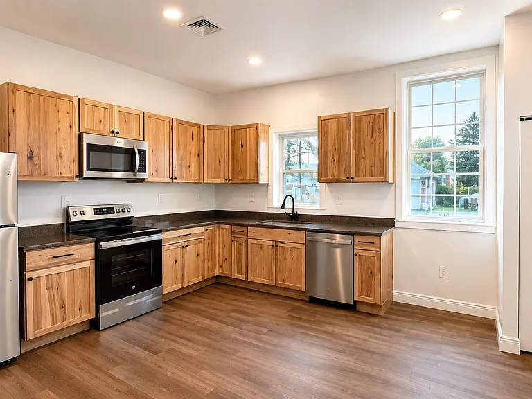 111 N Baltimore St — Photo 3