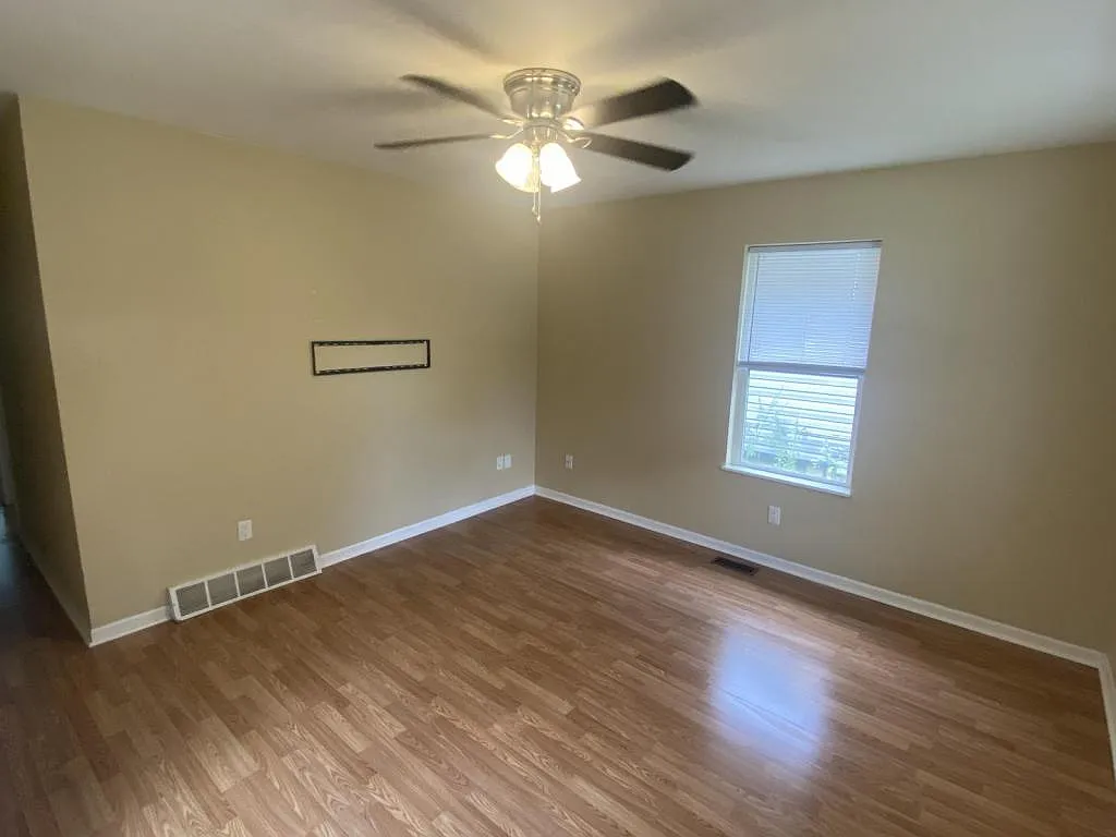 8301 York St — Photo 3