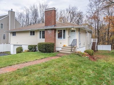 27 Brewster Rd, Worcester, MA, 01602