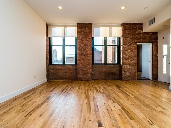 0012_701798857_large