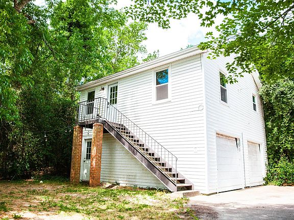 2nd image of 2212 1/2 Kimberly Dr #2