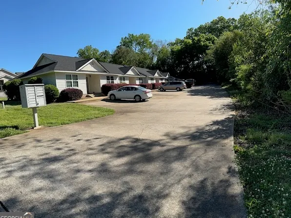 321 N Tattnall St, Milledgeville, GA 31061