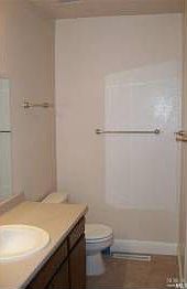 5th image of 5012 Country Club Dr