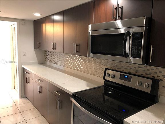 3rd image of 1679 NE 179th St