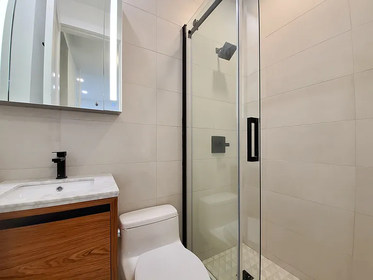 750 Washington Ave #1LF — Photo 6