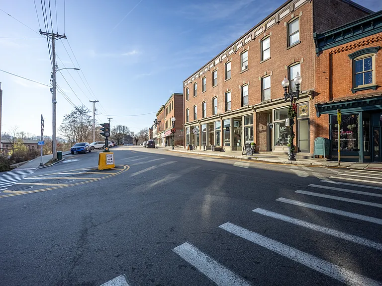 27 E Main St #5 — Photo 18