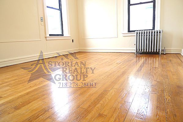 2nd image of 2710 Valentine Ave #C8