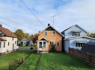 323 2nd St SW, Chisholm, MN 55719