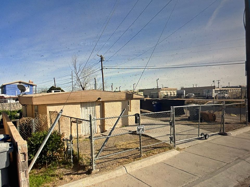 1st image of 128 Malaga Pl