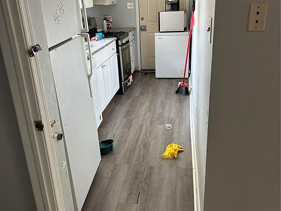 5th image of 482 Burnley Ln #4