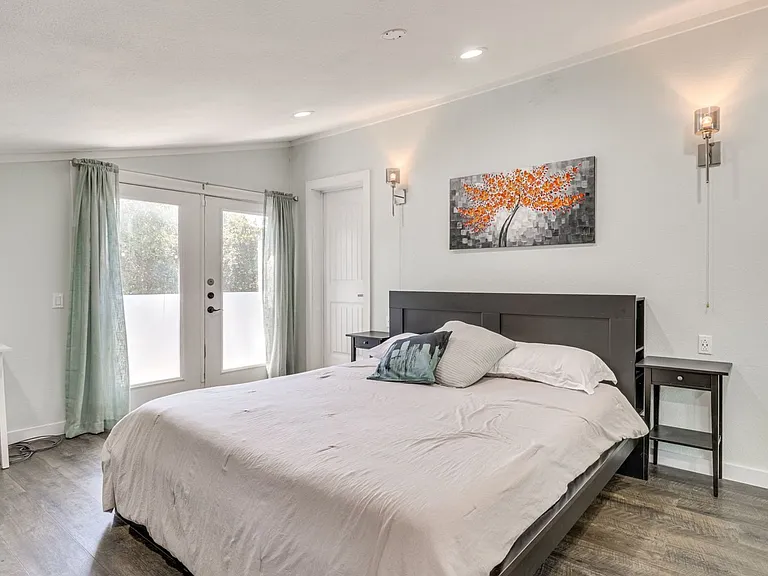 372 Plum St — Photo 10