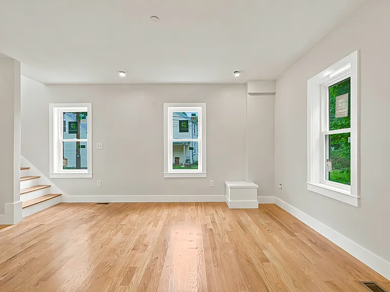 4A Mayhew St #A — Photo 5