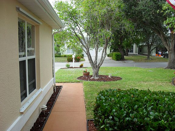 3rd image of 15056 Cloverdale Dr