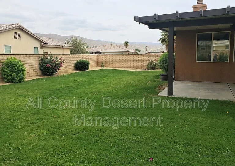 37853 Avon St — Photo 23
