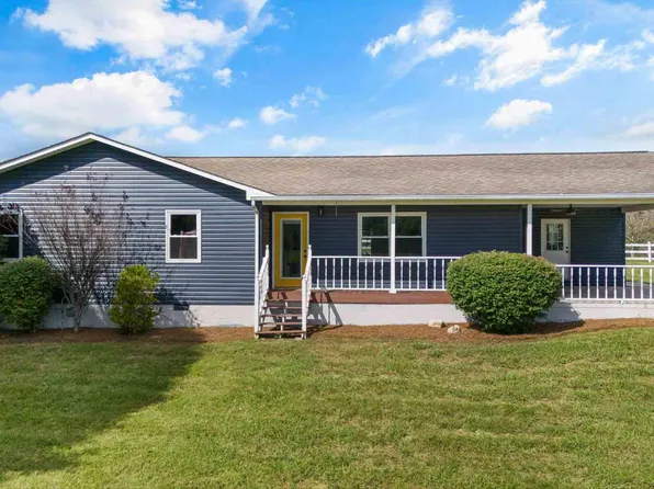 151 Wild Flower Ln, Jacksboro, TN 37757