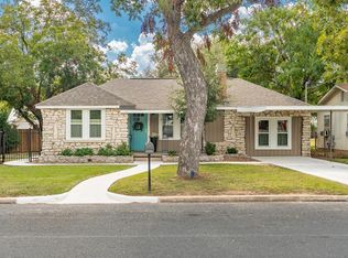 103 W Centre St, Fredericksburg, TX 78624