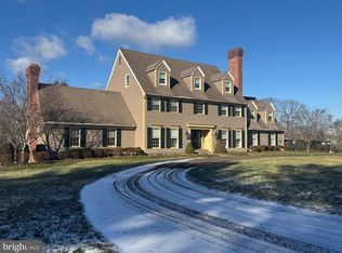 6 Mount View Ct, Newtown, PA 18940