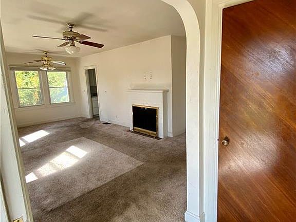 4th image of 106 W Chestnut St