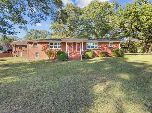 6643 Woodrow Ave, Douglasville, GA 30134