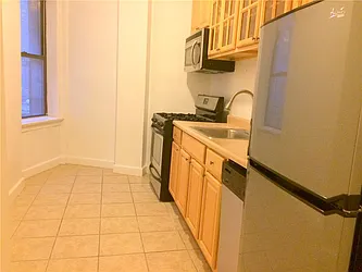 Rented by R New York