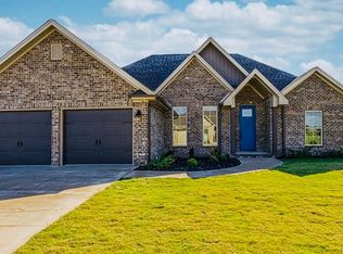 103 Scarlette Ln, Muscle Shoals, AL 35661