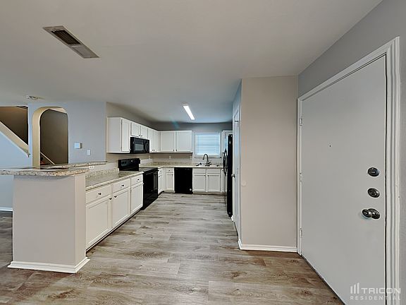 5th image of 6806 Sandy Point Dr