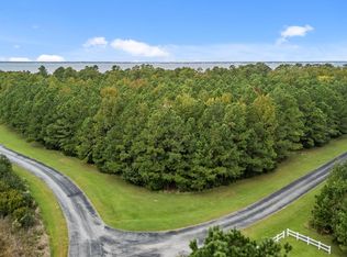 317 Garbacon Dr, Beaufort, NC 28516