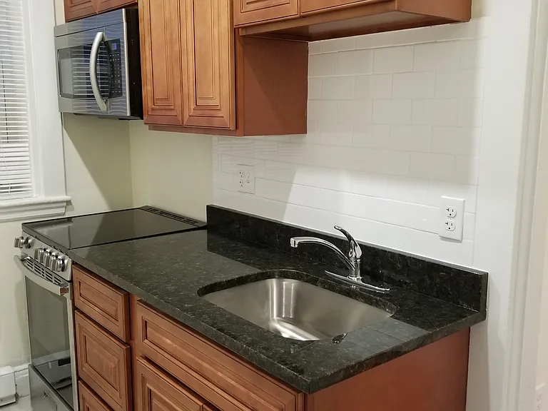 73 Park Dr #5 — Photo 9