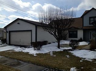 2 Midlakes Dr, Canandaigua, NY 14424