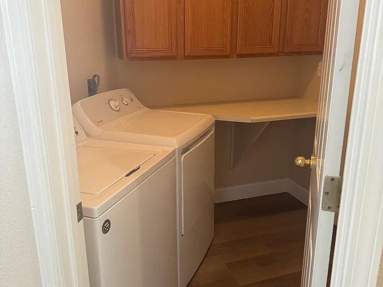 4648 Bradford Ct — Photo 11