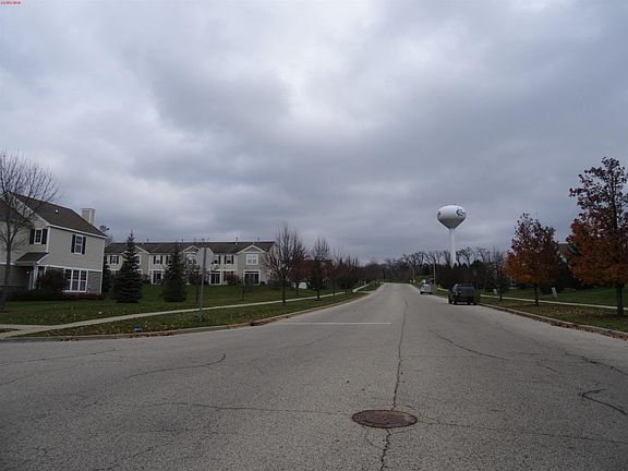 4th image of 205 Silverstone Dr