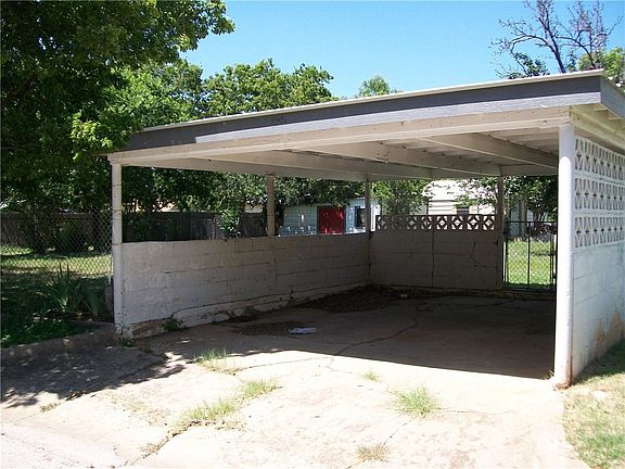 2nd image of 1517 Avenue B