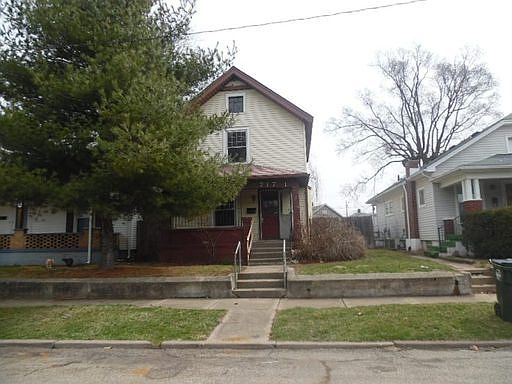 1st image of 717 Elwood St